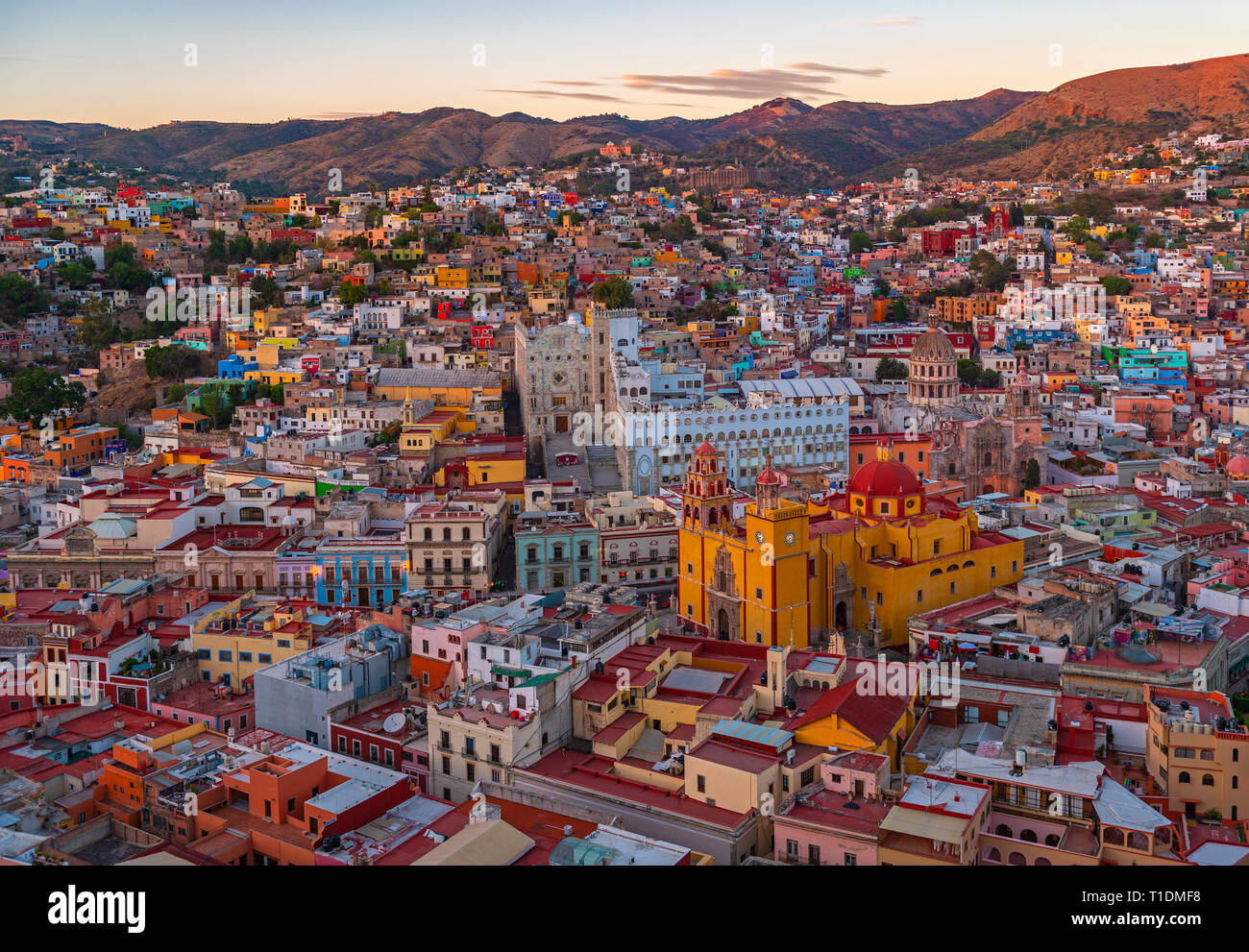 basilique-notre-dame-de-guanajuato-banque-de-photographies-et-d-images