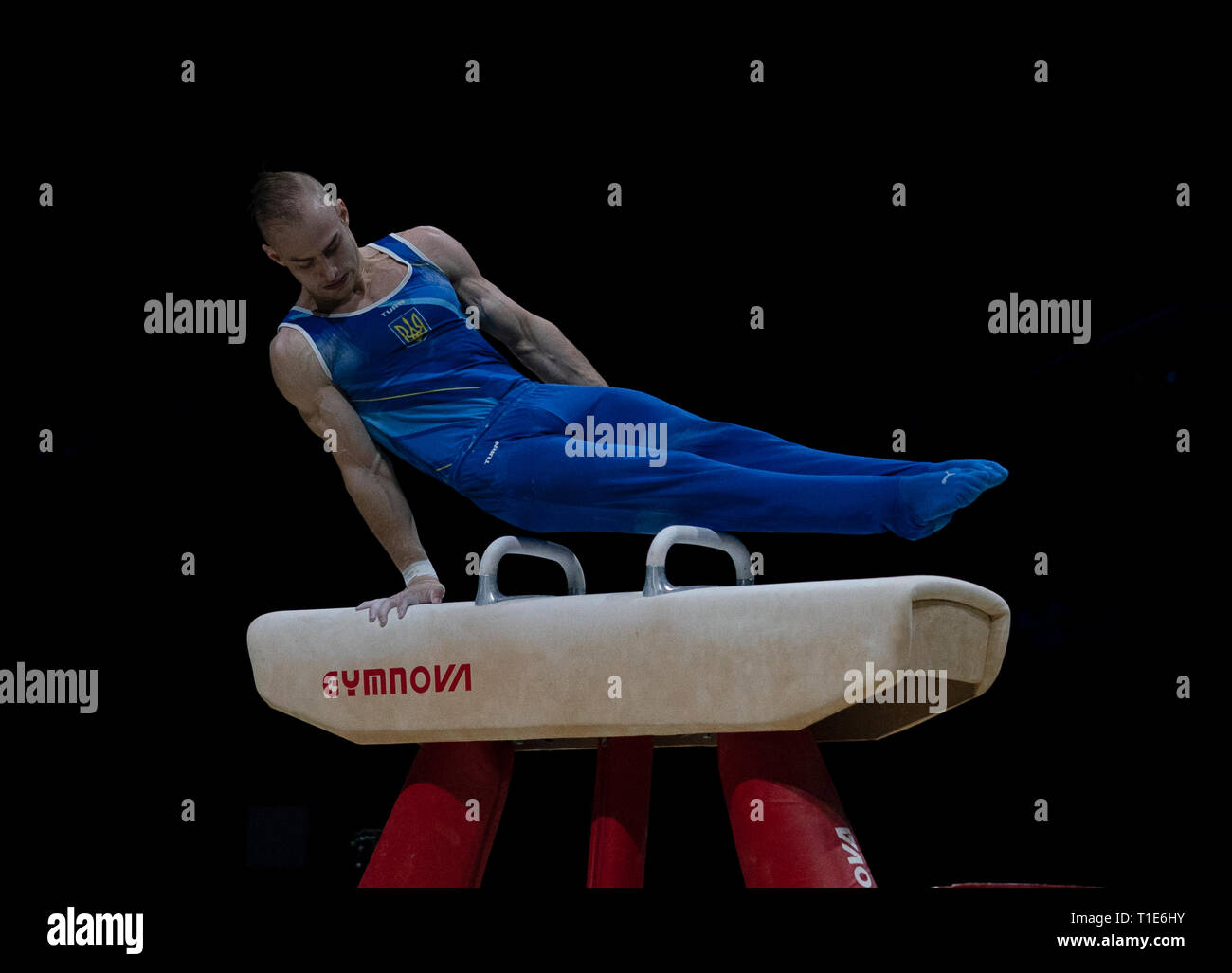 Petro Pakhniuk (Ukraine) en action lors de la Coupe du Monde de Gymnastique 2019 à l'Arène de Genting, France le 23 mars 2019. GlennSports. Banque D'Images