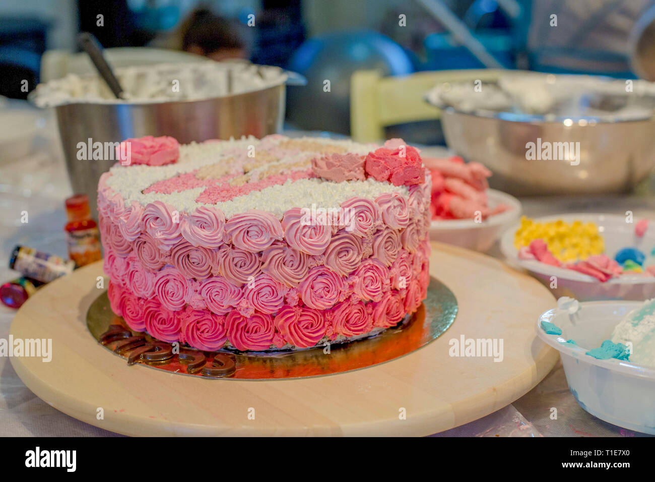Drawing Cake Pastry Cream Banque D Image Et Photos Alamy Drawing Cake Pastry Cream Banque D Image Et Photos Alamy