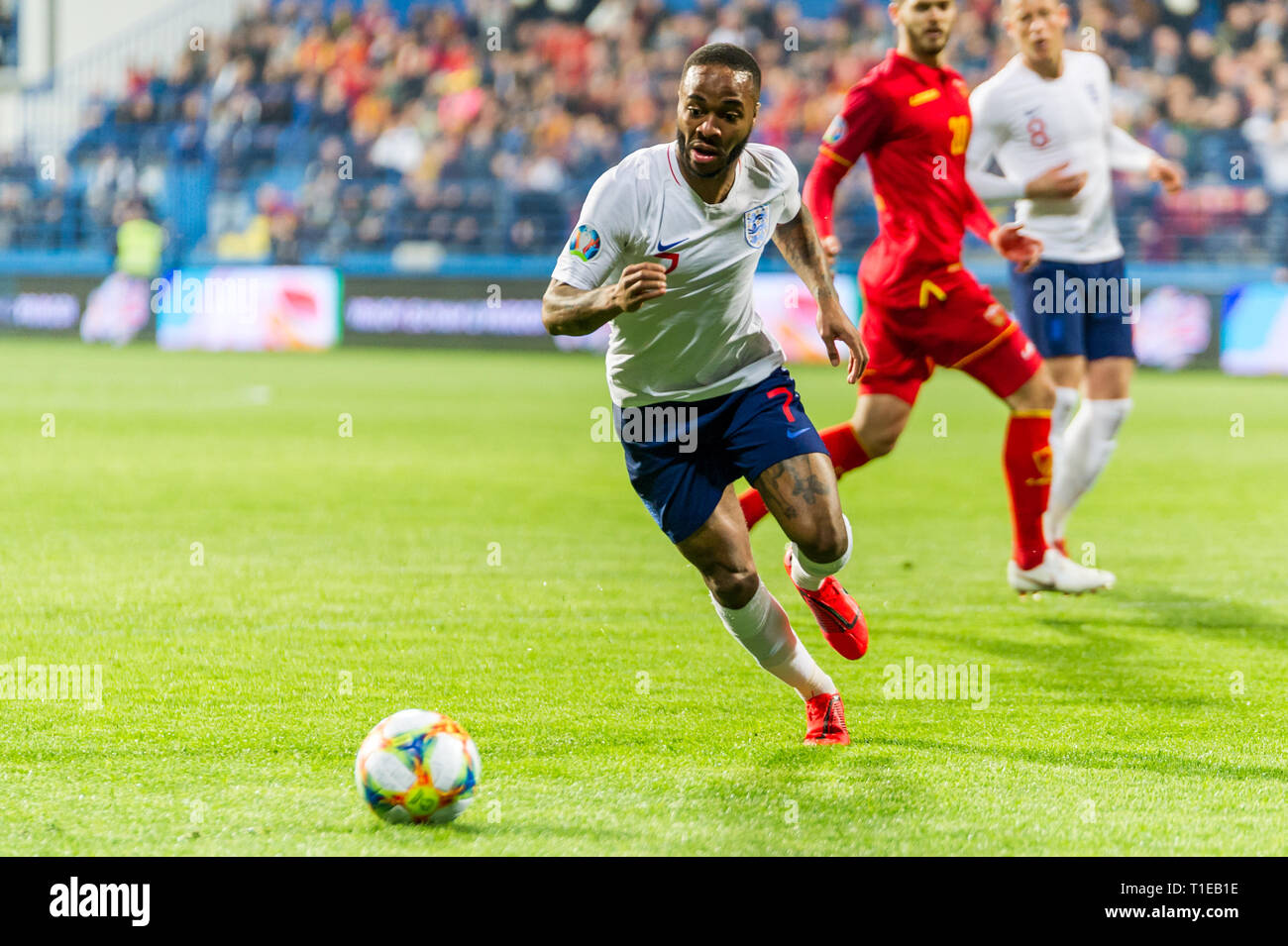 Podgorica, Monténégro. Mar 26, 2019. Un groupe de qualifications Euro2020 Raheem Sterling en action contre l'équipe nationale du Monténégro Crédit : Stefan Ivanovic/Alamy Live News Banque D'Images