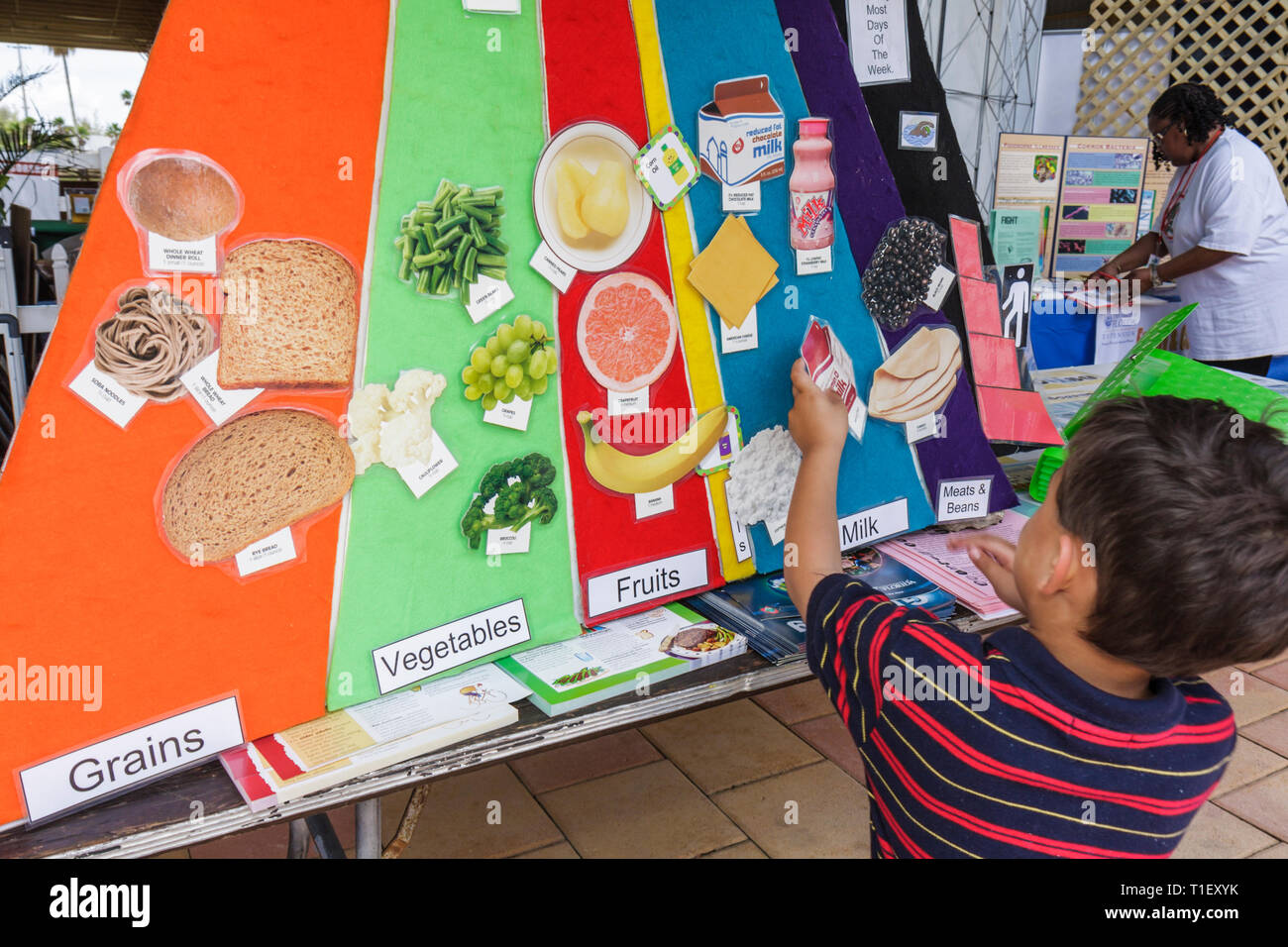 Miami Florida,Kendall,Tropical Park,Miami International Agriculture and Cattle Show,reproducteurs,commerce du bétail,agro business,alimentaire,pyramide,hispanique Latin Banque D'Images