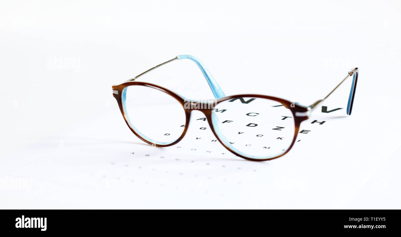 Libre de lunettes et de l'œil graphique sur fond blanc Banque D'Images