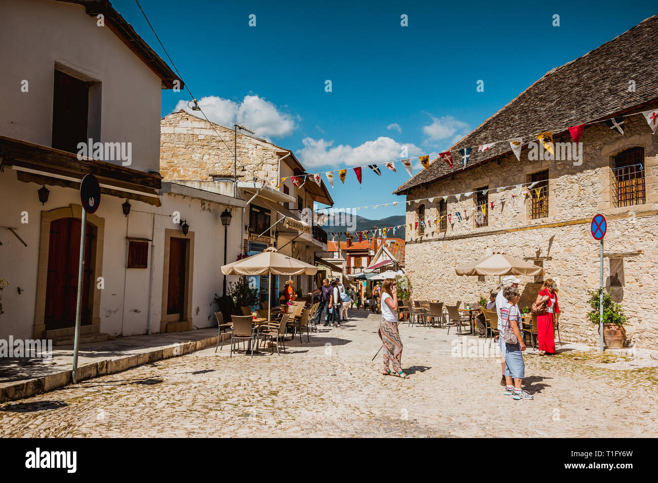 Pano Lefkara Grec : est un village sur l'île de Chypre célèbre pour sa dentelle, connu sous le nom de lefkaritika en grec : et l'argent de l'artisanat. Le village prend Banque D'Images