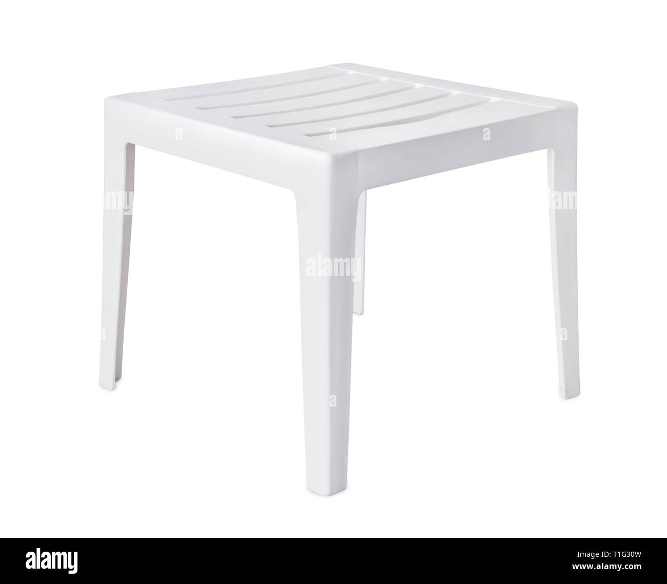 Table en plastique blanc côté patio isolated on white Banque D'Images