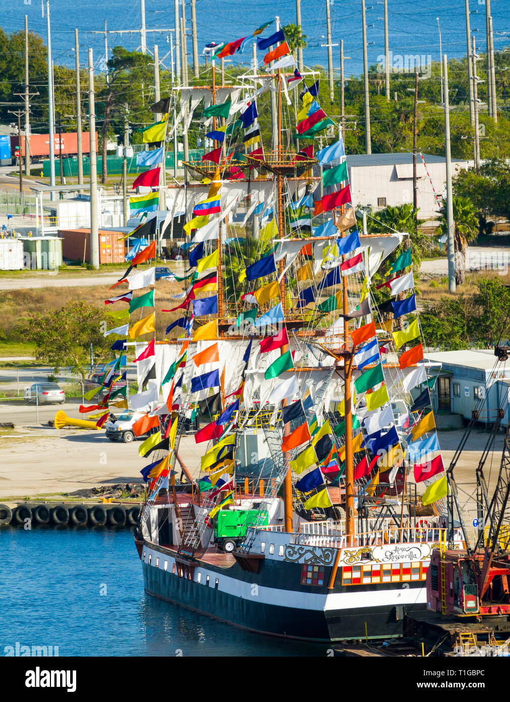 Seul le bateau pirate entièrement truqué, le Jose Gasparilla docked in Tampa Florida FL et est le point culminant de la fête Pirate Gasparilla Banque D'Images
