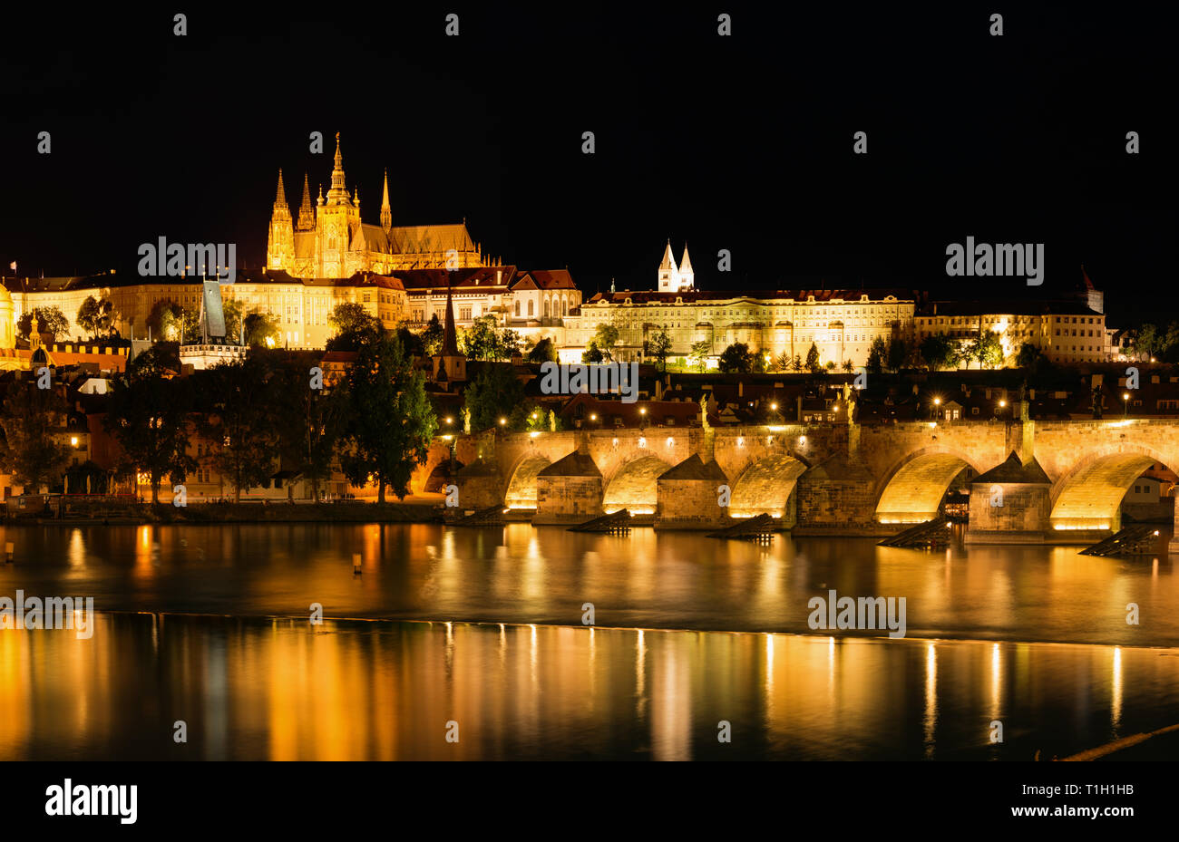 Prague : Château, Mala Strana, le pont Charles, la Vltava Banque D'Images