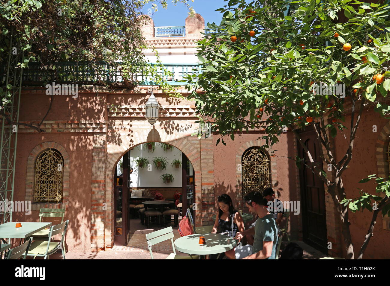 Café Majorelle, Jardin Majorelle, Rue Yves Saint Laurent, Gueliz, Marrakech, ville nouvelle, Marrakesh-Safi région, le Maroc, l'Afrique du Nord Banque D'Images