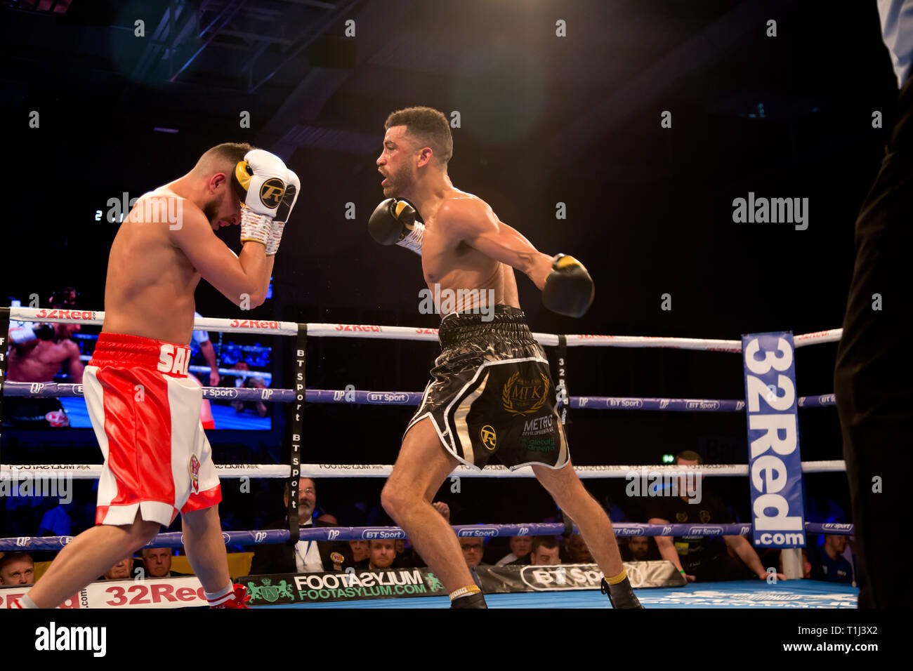 Leicester uk 23 mars 2019 l'arène européenne WBO Leicester Morningside International Super Lightweight Championship Sam Maxwell vs Sabri Sediri Banque D'Images