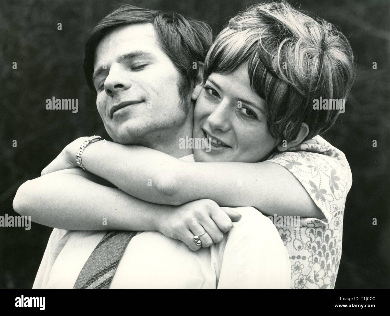 Les gens, des couples, les amoureux / romantisme, couple, 1970, Additional-Rights Clearance-Info-Not-Available- Banque D'Images