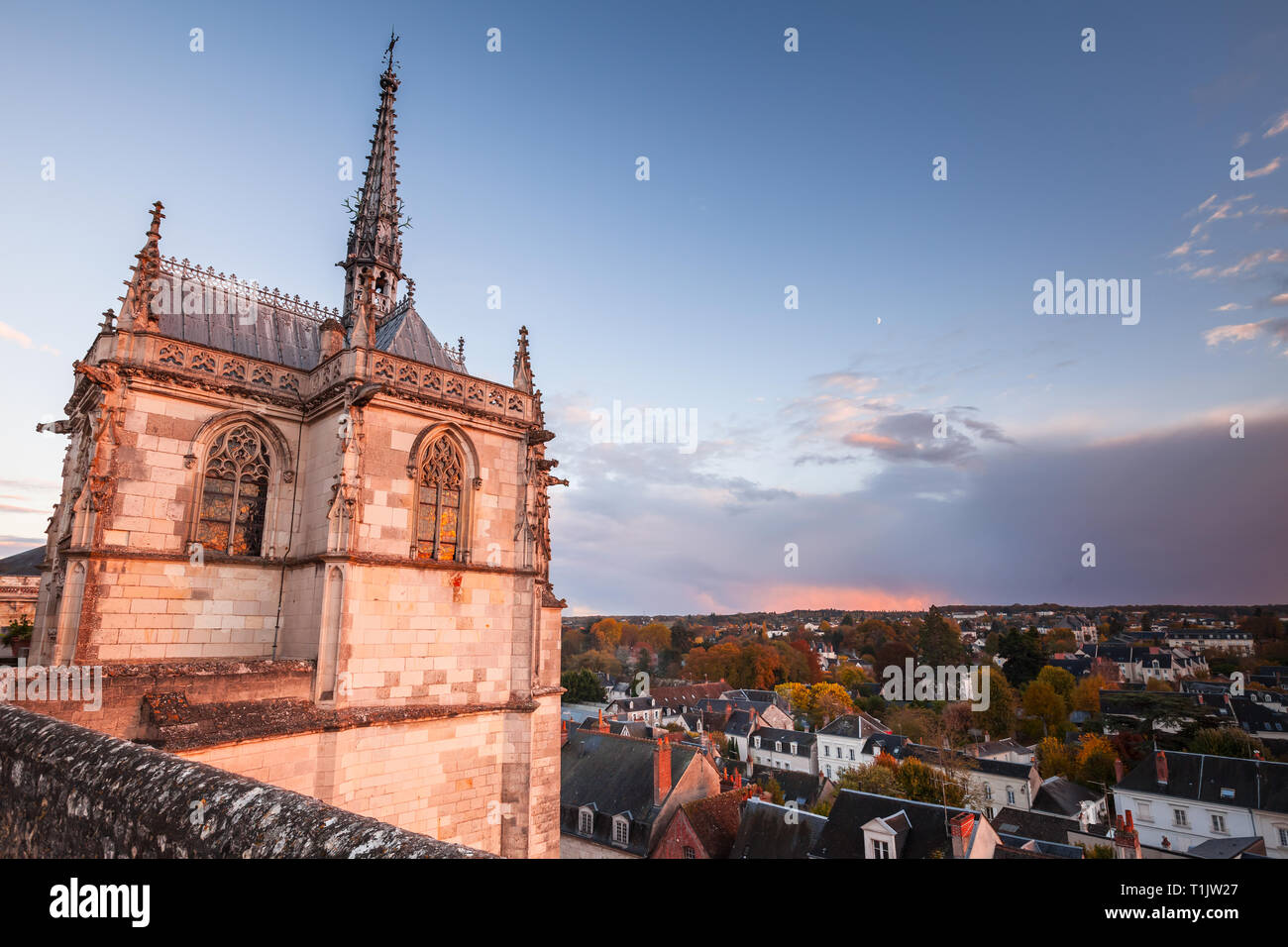 Extérieur de la chapelle de Saint-Hubert où Léonard de Vinci est enterré. Château d'Amboise Situé en Indre-et-Loire Vallée de la Loire Banque D'Images