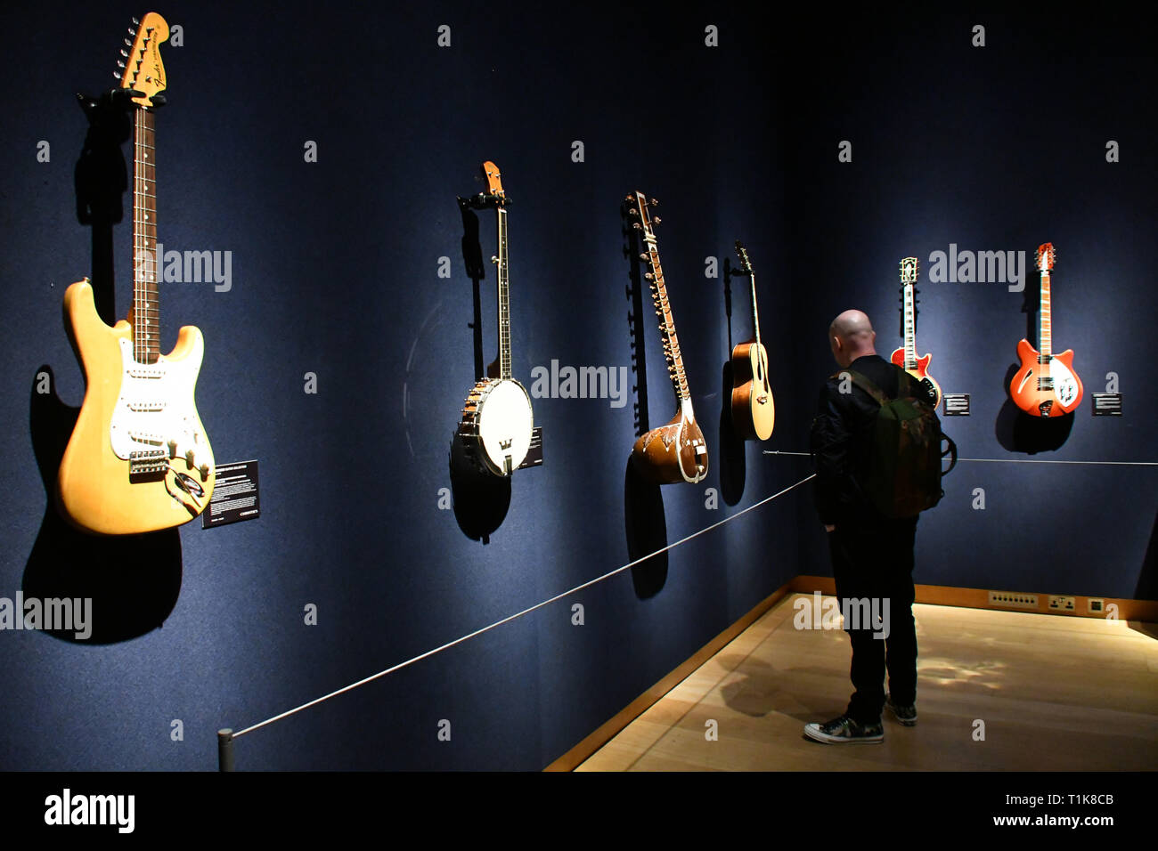 Londres, Royaume-Uni. Mar 27, 2019. Christie's aperçu de la collection de guitare personnels de Pink Floyd David Gilmour, légende de l'avant d'une pré-vente de l'exposition itinérante 120 guitares sur la vente. Credit : Nils Jorgensen/Alamy Live News Banque D'Images