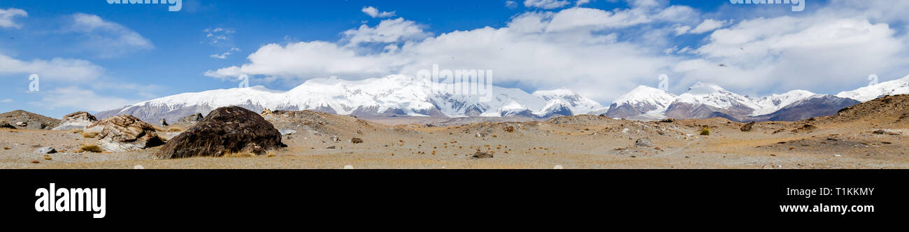 Panorama des montagnes du Pamir, le Xinjiang (Chine) Banque D'Images