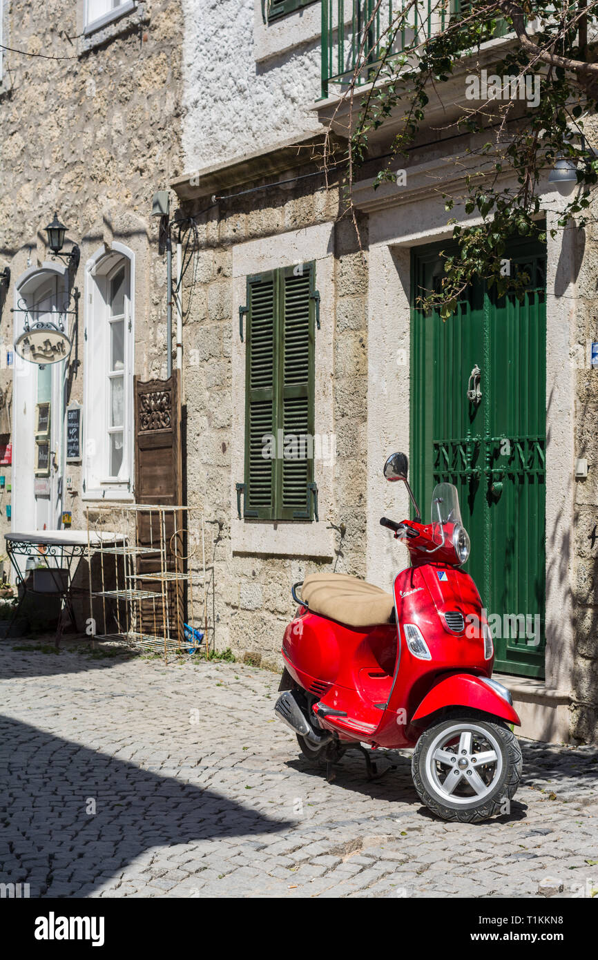 Scooter rouge Banque D'Images