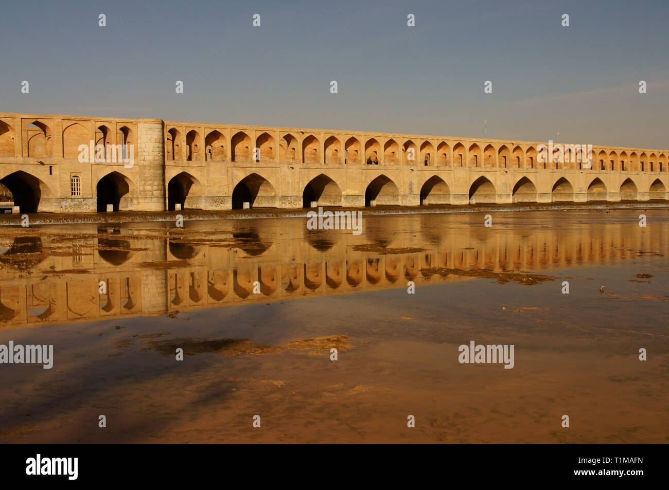 Arche du pont Allahverdi Khan, Pol si-o-seh, pont de trente-trois travées.Ispahan.Iran. Banque D'Images