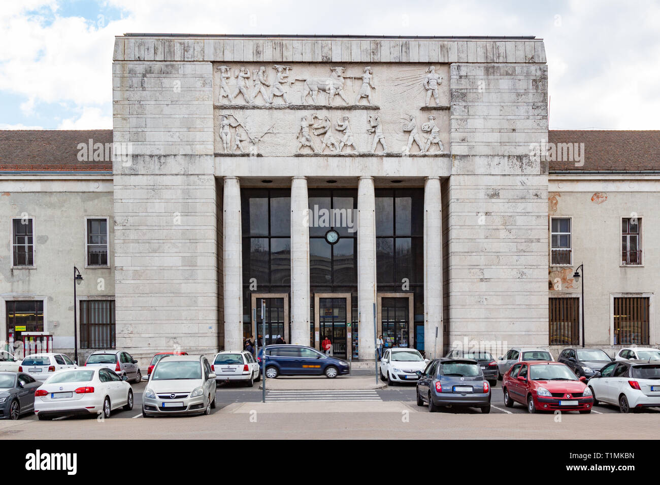 Bâtiment principal de la gare ferroviaire de Gyor, Hongrie Banque D'Images