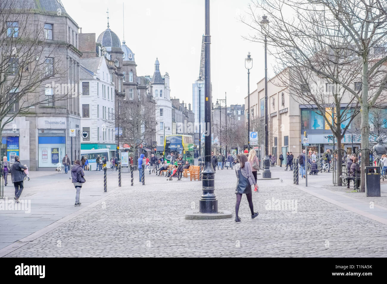 Dundee, Écosse, Royaume-Uni - 23 mars 2019 : les gens très commerçante dans le centre-ville de Dundee en Ecosse. Banque D'Images