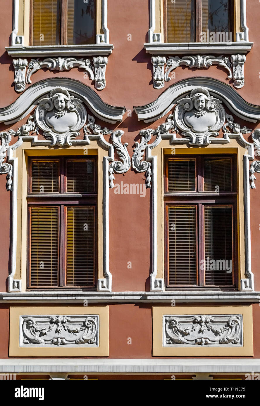 Windows avec riche décoration;Sofia, Bulgarie ; Banque D'Images
