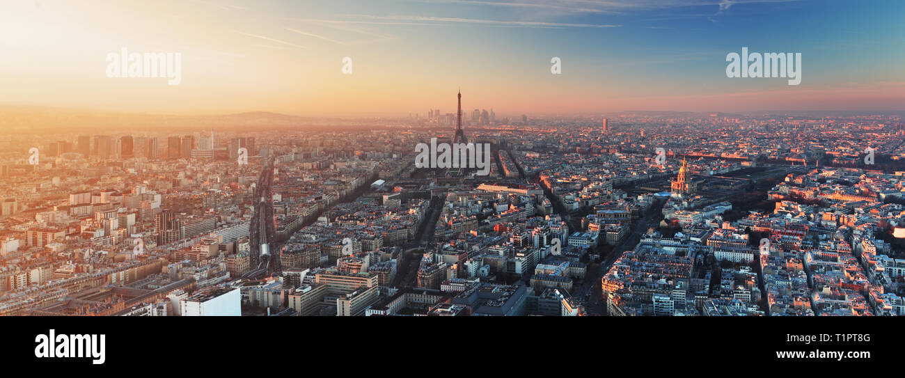 Panorama de Paris au coucher du soleil Banque D'Images