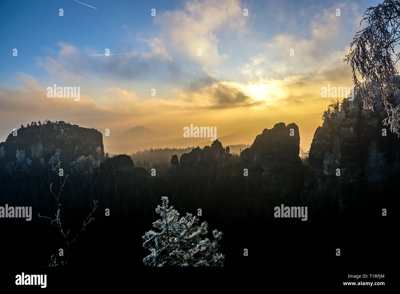 Vue depuis la Suisse saxonne en Kipphorn sur la vallée de l'elbe. Banque D'Images