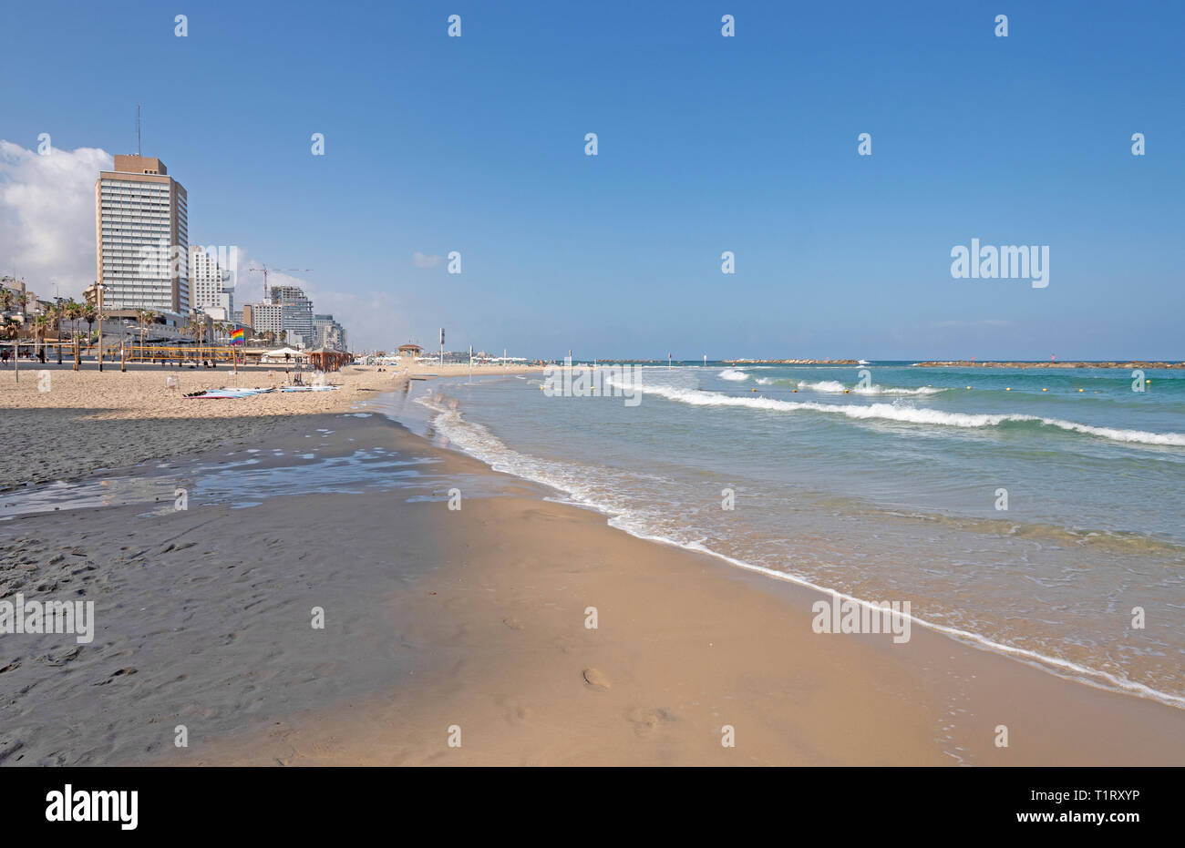 Gordon à Tel Aviv, dans la mer Méditerranée à l'été en Israël Banque D'Images