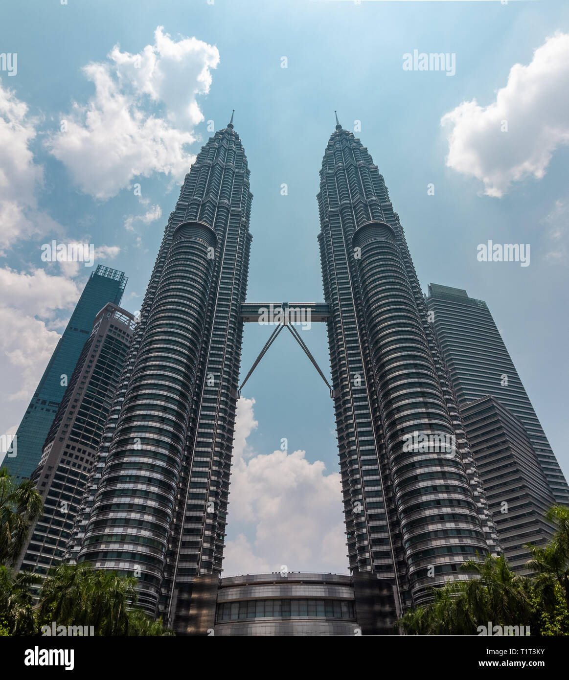 Les Tours Petronas à Kuala Lumpur, Malaisie. Plus grand gratte-ciel avant l'ouverture de Burj Khalifa. Banque D'Images