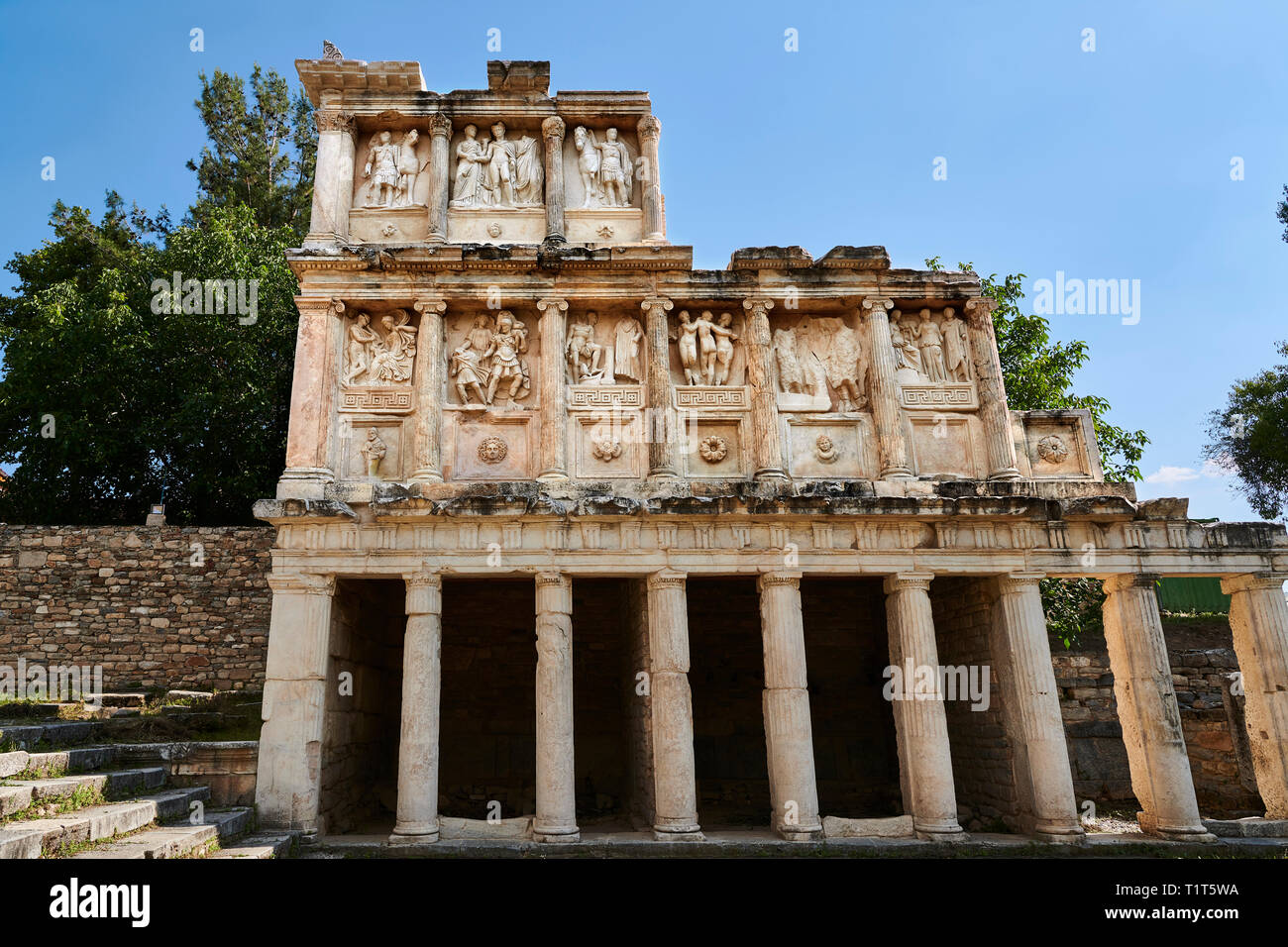 Sanctuaire Sebasteion ruines du bâtiment et panneaux en relief, Aphrodisias Site Archéologique, Aydin, Province de la Turquie. Banque D'Images
