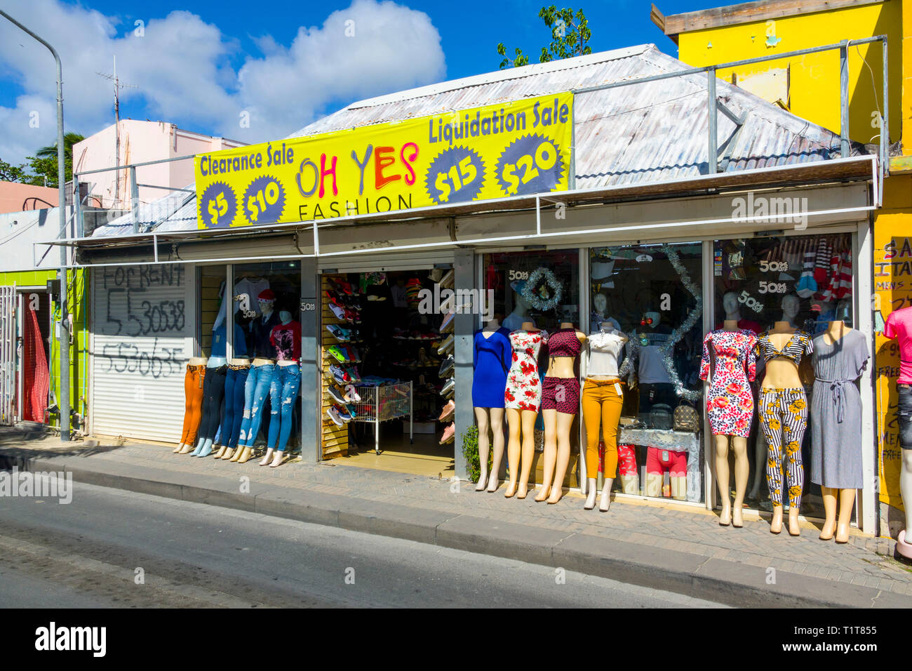 Un navire de croisière dans les Caraïbes destination Philipsburg est la principale ville et capitale du pays de Saint Sint Maarten. La ville est située sur une une Banque D'Images