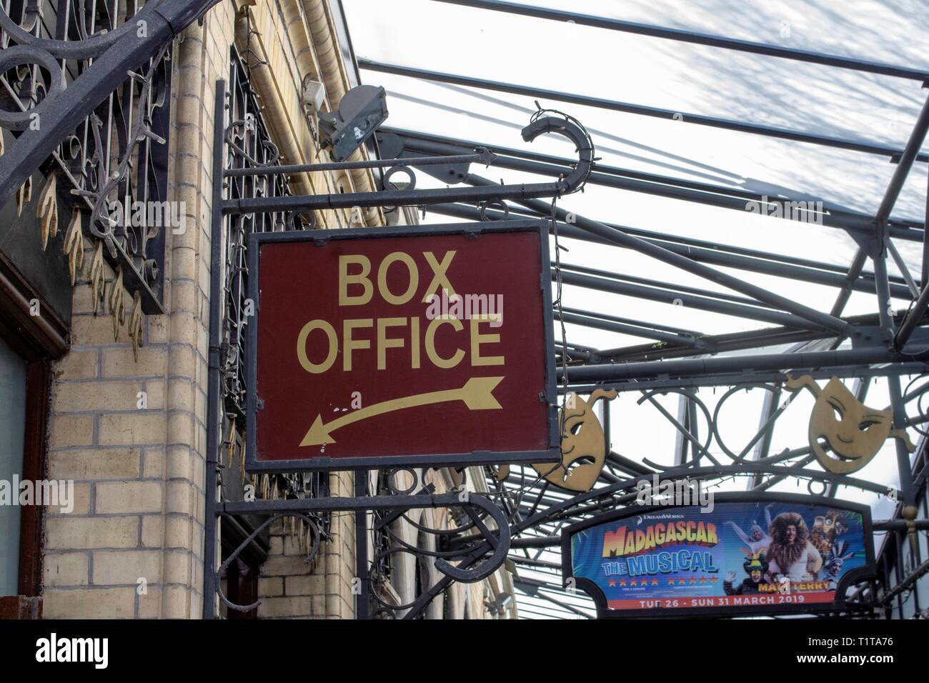 Signe pour le Box Office à l'extérieur du théâtre Gaiety South King Street, Dublin. Banque D'Images