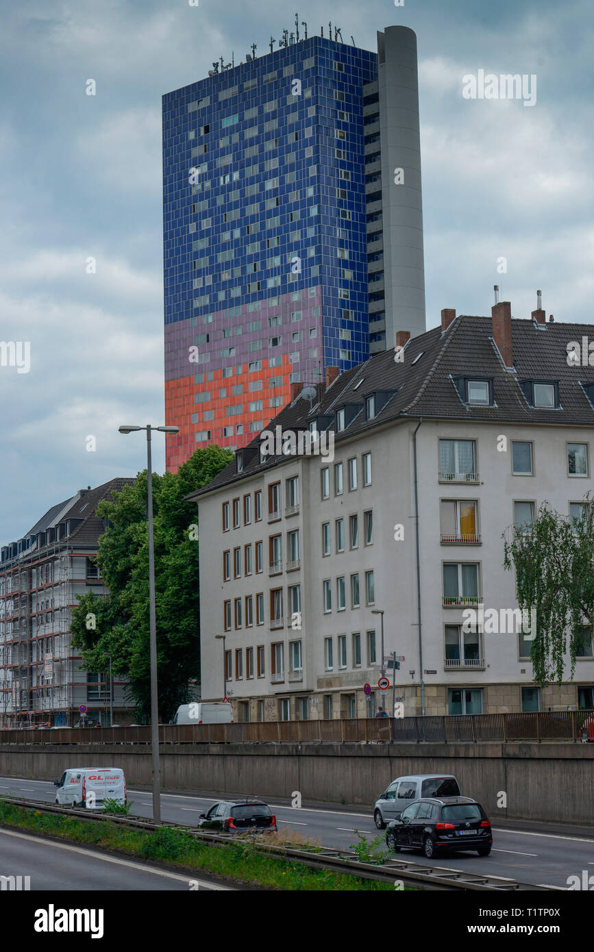 Herkules-Hochhaus, Herkulesstrasse, Neuehrenfeld, Koeln, Nordrhein-Westfalen, Deutschland Banque D'Images