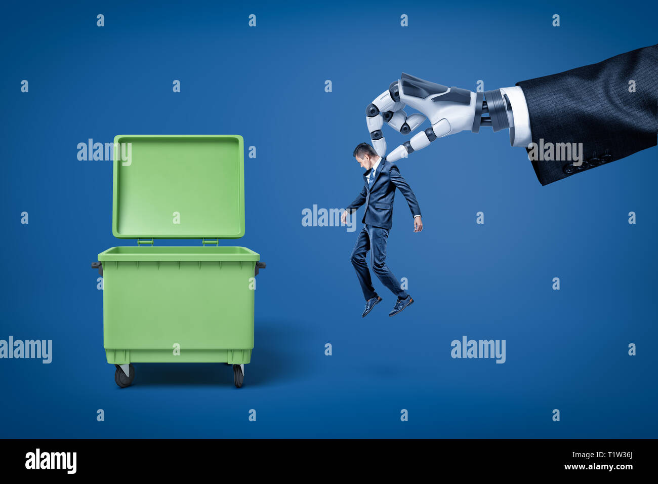 Grande main robotique in suit holding little man afin de le jeter à droite dans la corbeille. Banque D'Images