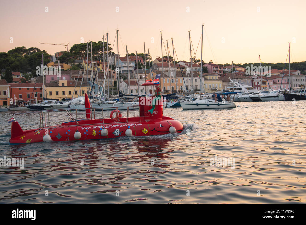 Laissant sous-marin semi-marina Banque D'Images