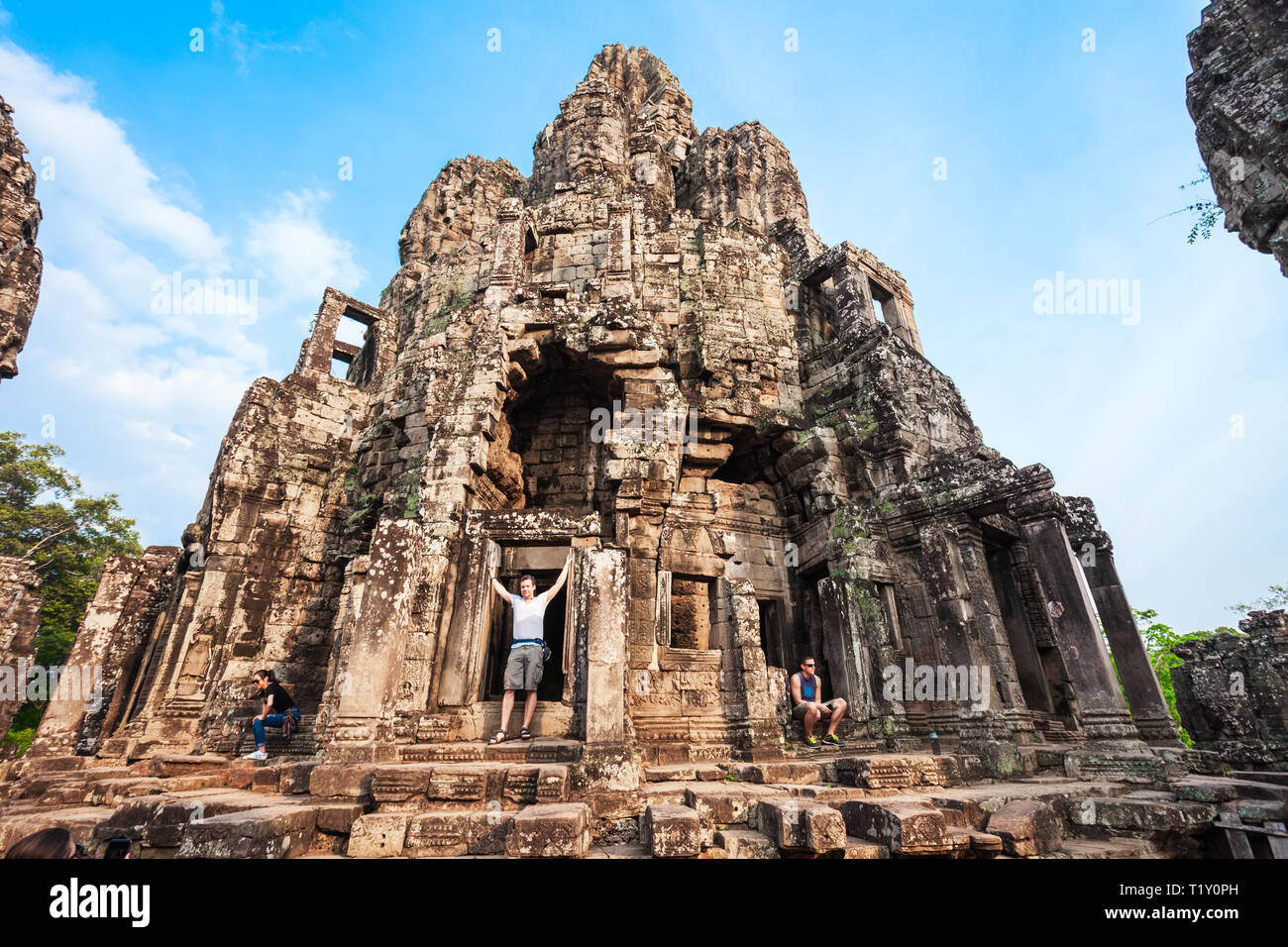 Bayon est un célèbre temple Khmer à Angkor au Cambodge Banque D'Images