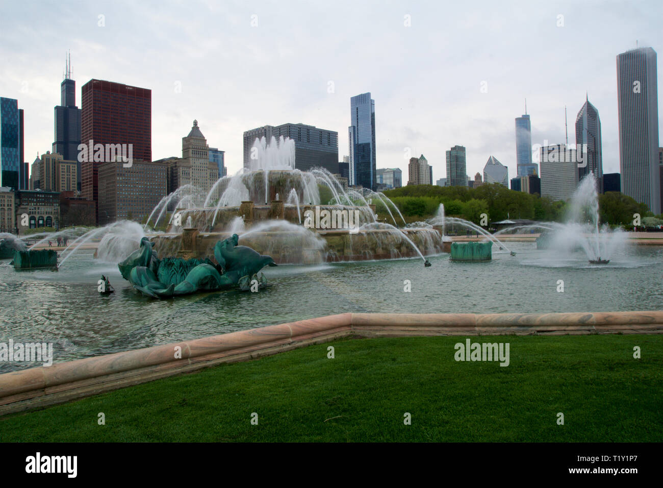 CHICAGO, ILLINOIS, UNITED STATES - Mai 11th, 2018 : la fontaine de Buckingham à Chicago construit dans un style rococo de gâteau de mariage et inspirés par la Latona Banque D'Images