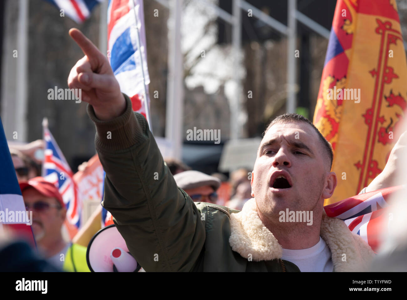 Des manifestations ont lieu par Brexiteers pour protester contre l'incapacité du gouvernement britannique de donner suite à quitter l'Union européenne malgré les résultats du référendum. Le jour qu'un Brexit motion doit avoir lieu au Parlement un grand nombre de personnes se sont rassemblées à l'extérieur pour faire leur point entendu. Manifestant en colère Banque D'Images