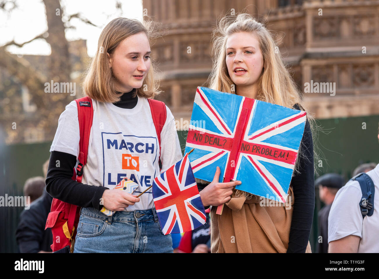 Des manifestations ont lieu par Brexiteers pour protester contre l'incapacité du gouvernement britannique de donner suite à quitter l'Union européenne malgré les résultats du référendum. Le jour qu'un Brexit motion doit avoir lieu au Parlement un grand nombre de personnes se sont rassemblées à l'extérieur pour faire leur point entendu Banque D'Images