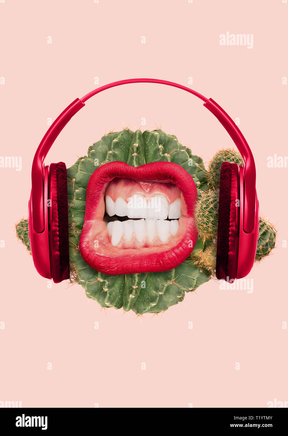 Le figuier de son. N'est pas spécifique de la musique étrange goût. Cactus juteux vert comme une tête avec de grandes rayures meloman et craquement de la bouche, lèvres rouges et un casque. Design moderne. Collage de l'art contemporain. Banque D'Images