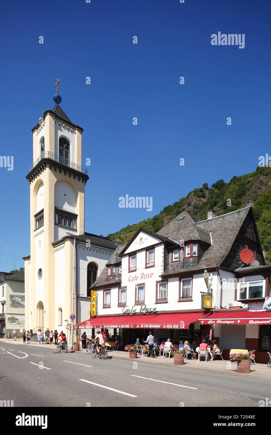Rheinufer avec église évangélique, Sankt Goarshausen, Patrimoine Mondial de l'Unesco de la vallée du Rhin moyen, Rhénanie-Palatinat, Allemagne I Rheinufer mit Evangel Banque D'Images