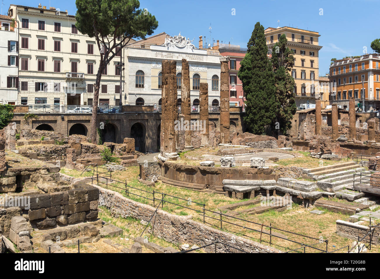 ROME, ITALIE - Le 23 juin 2017 : Panorama de Largo di Torre Argentina en ville de Rome, Italie Banque D'Images