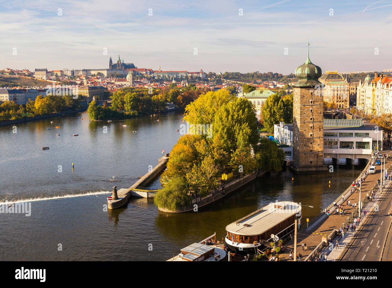 La Tchéquie, Prague, la Vltava en automne Banque D'Images