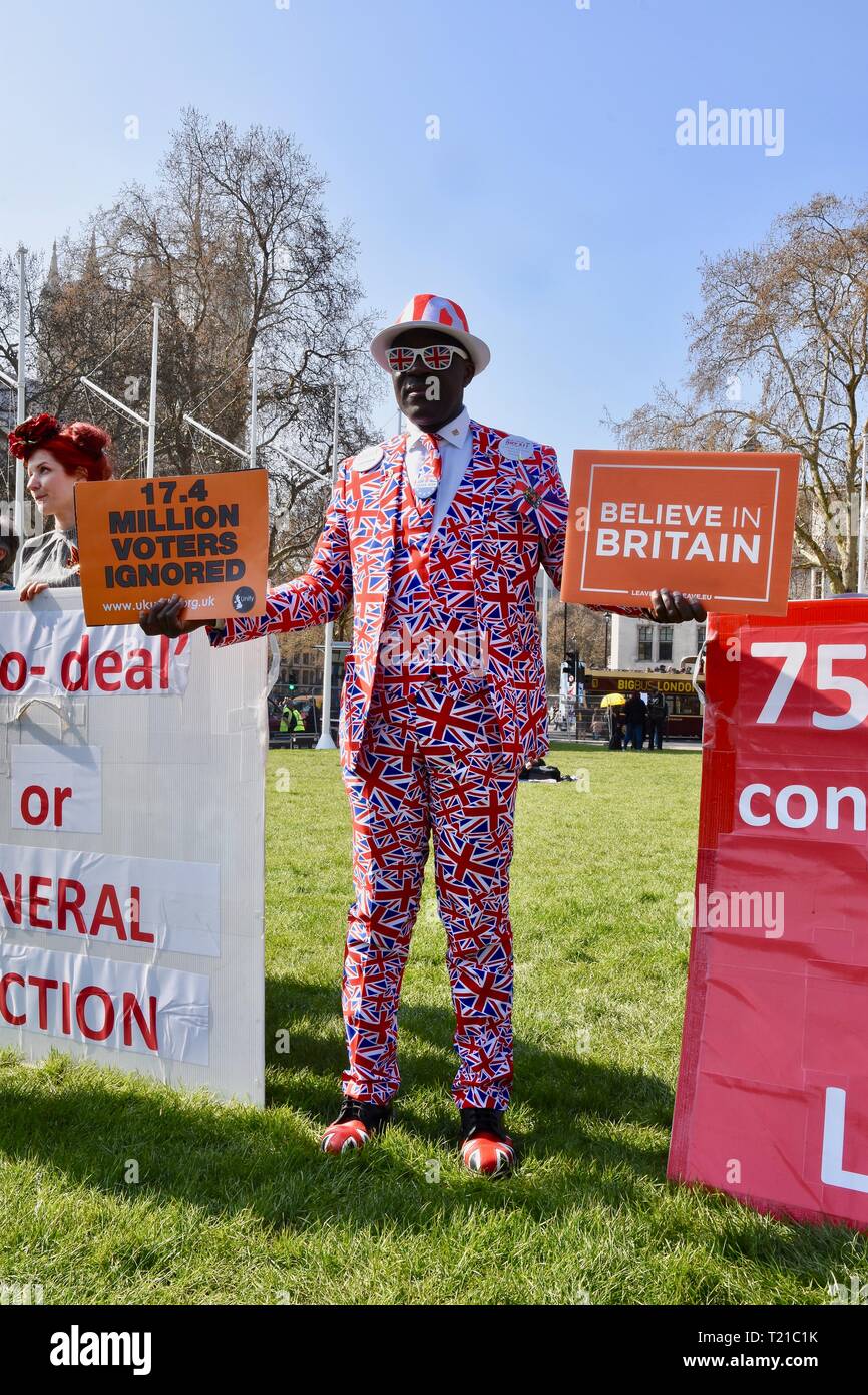 29 Mar 2019. Joseph démonstrateur Afrane. À partir de mars, les manifestants se sont réunis à la place du Parlement le jour que le Royaume-Uni était à l'origine en raison de quitter l'Union européenne, les Maisons du Parlement, Westminster, Londres. UK Crédit : michael melia/Alamy Live News Banque D'Images