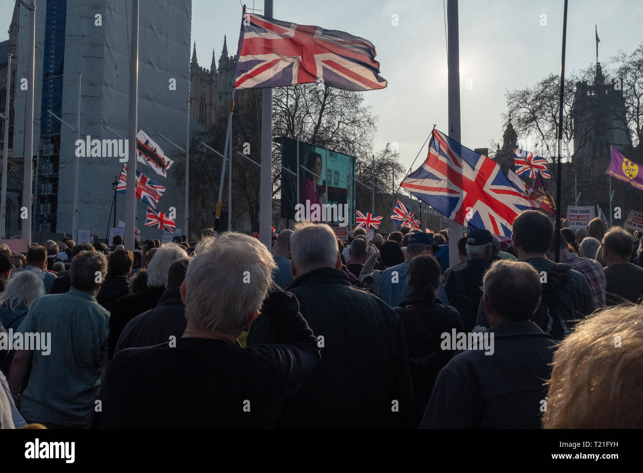 Londres, Royaume-Uni. 29 mars 2019. Laisser partisans à pro-Brexit rassemblement à la place du Parlement Banque D'Images