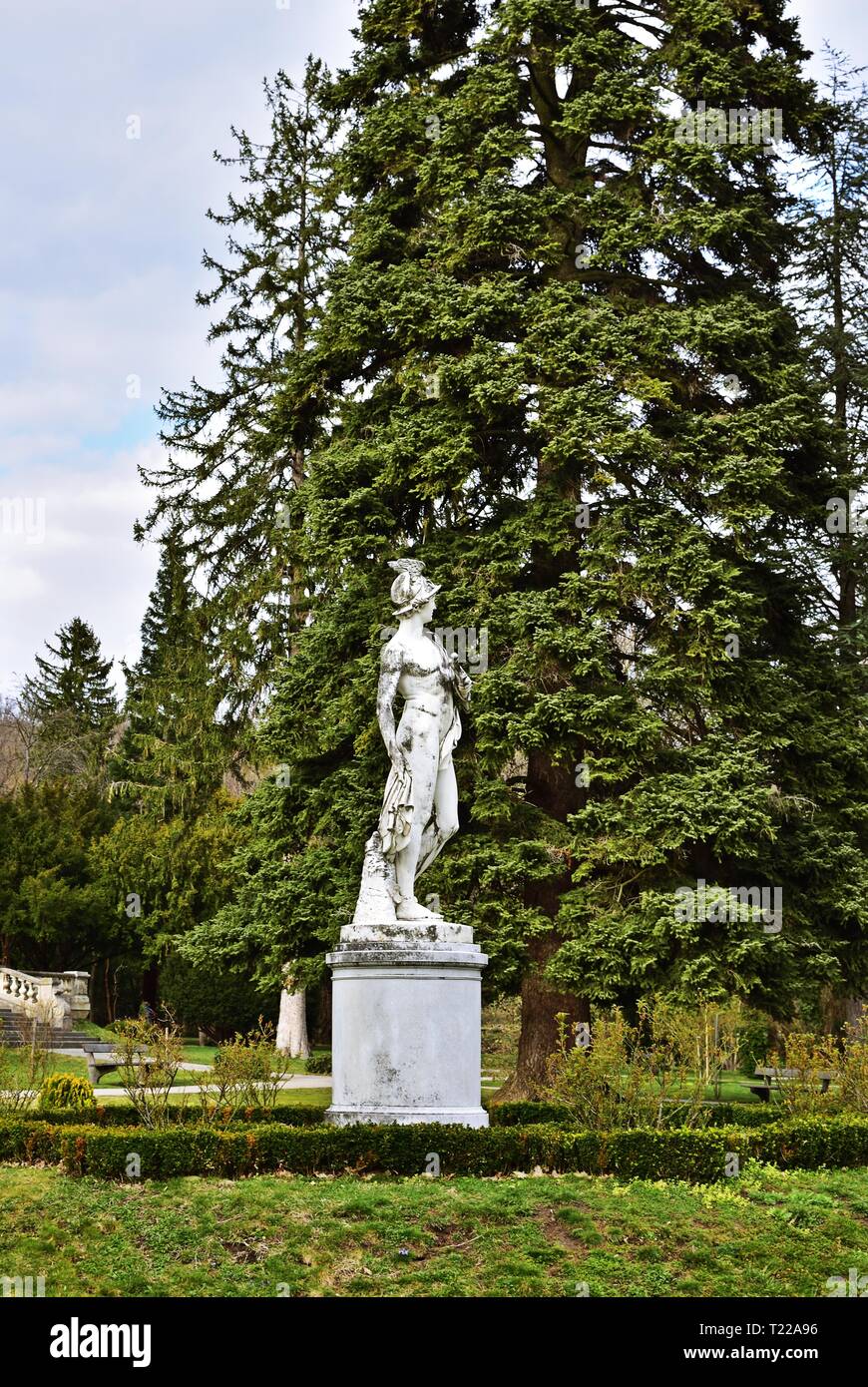Hermes Statue devant Hermesvilla dans Lainzer Tiergarten près de Wien, Autriche Banque D'Images