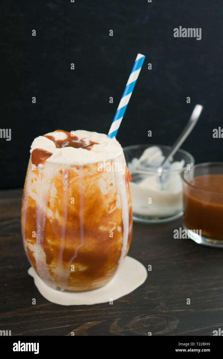 Lait frappé Vanille caramel Banque D'Images