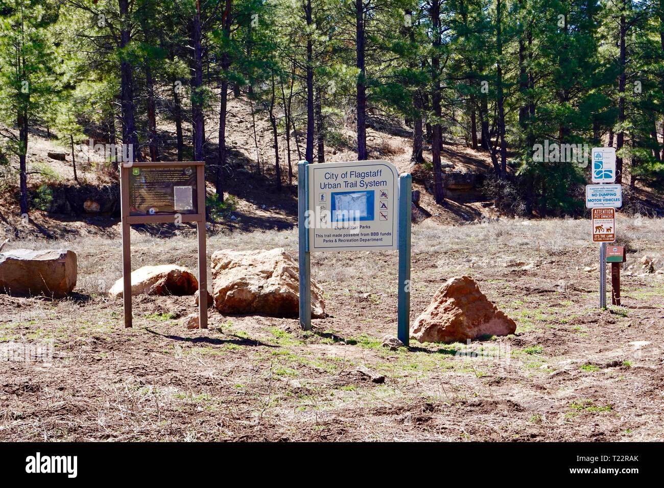 Ville de Flagstaff, Arizona, sentier de randonnée à Foxglenn Système de train urbain Park, Flagstaff, Arizona, USA Banque D'Images