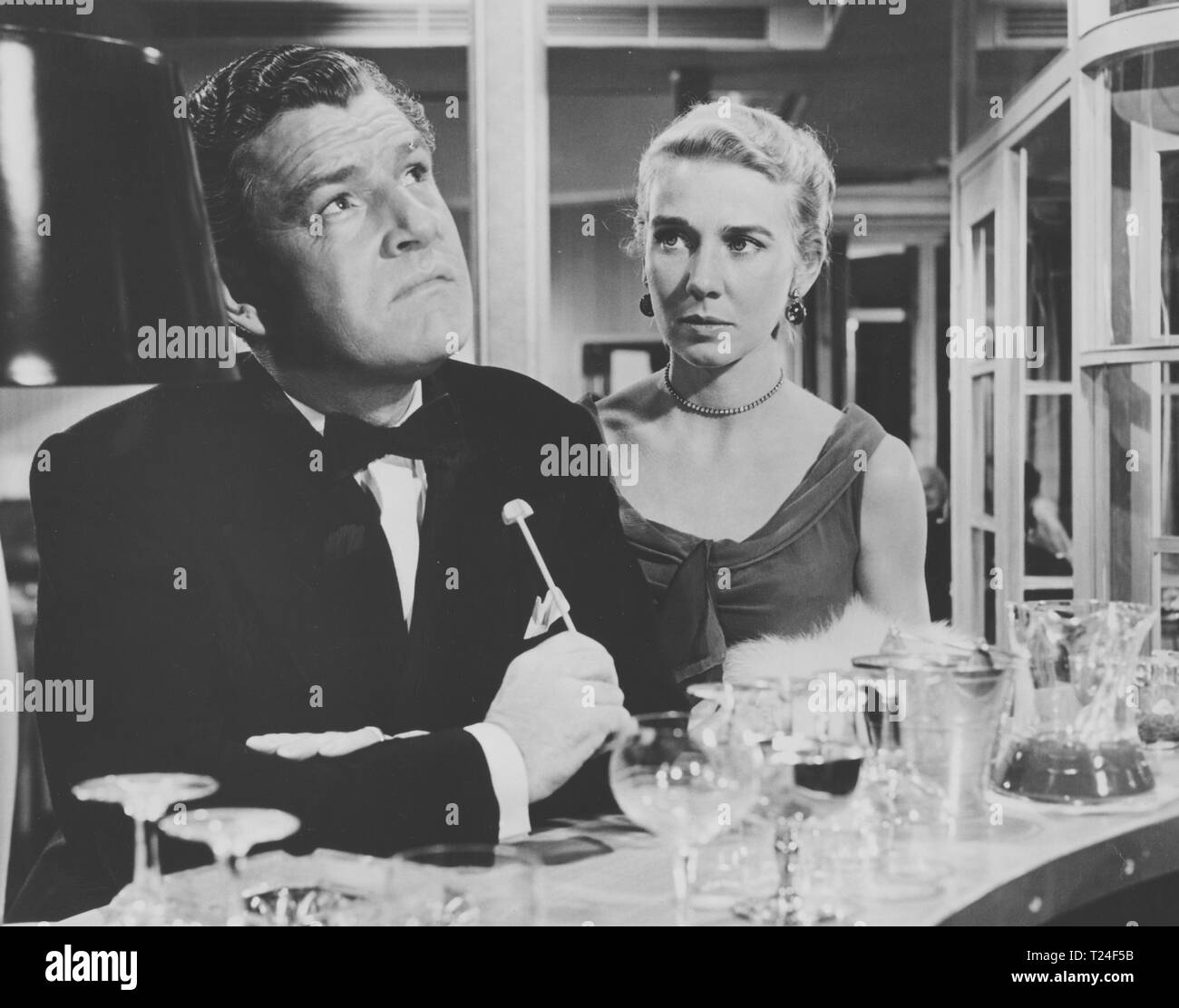 Peu de temps (1958) Kenneth More, Betsy Drake, Date : 1958 Banque D'Images