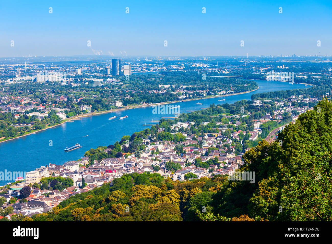 Banlieue de la ville de Bonn en Allemagne vue panoramique aérienne Banque D'Images