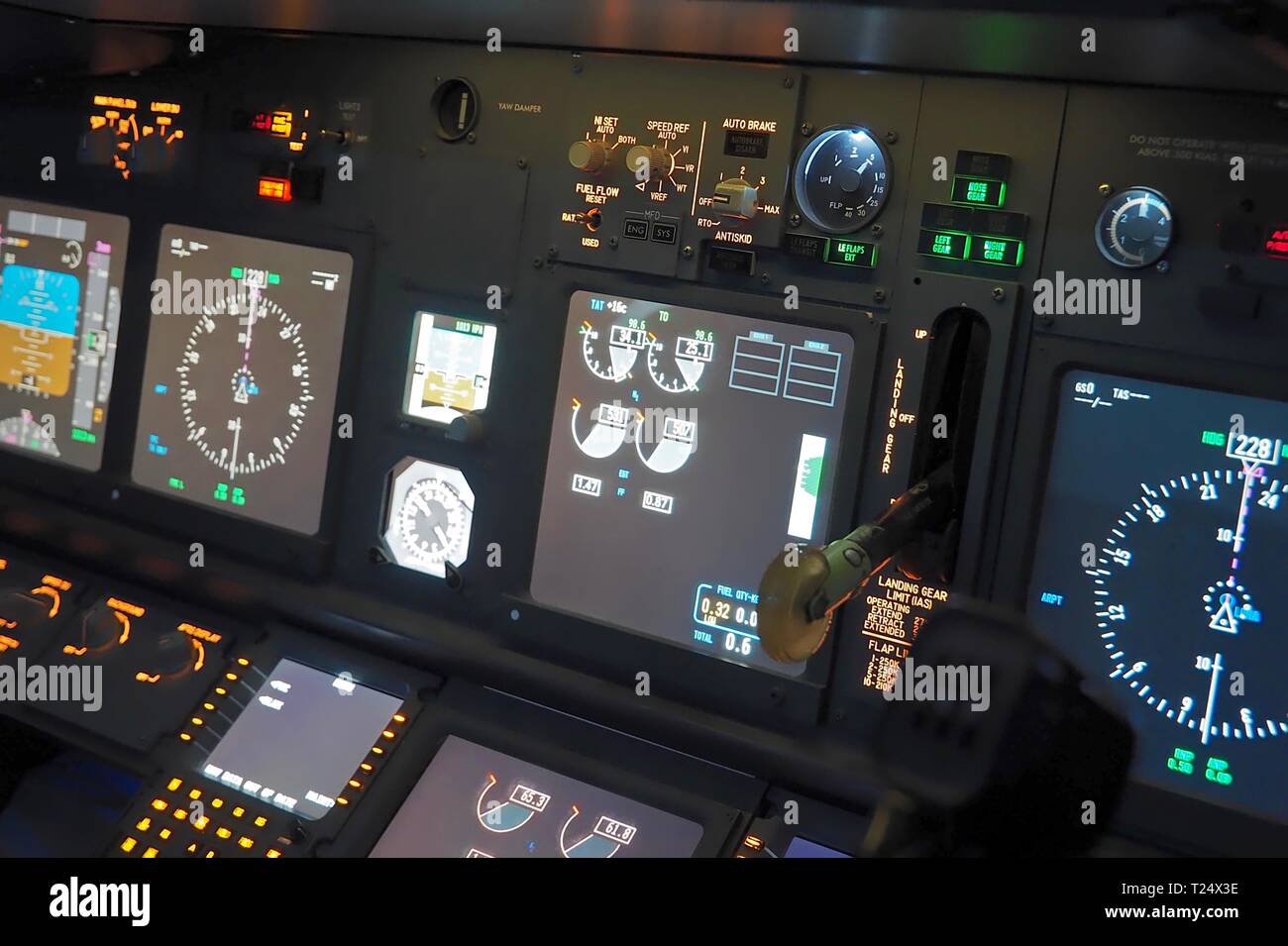 Cockpit d'un simulateur de vol Boeing 737 à Moenchengladbach, Allemagne