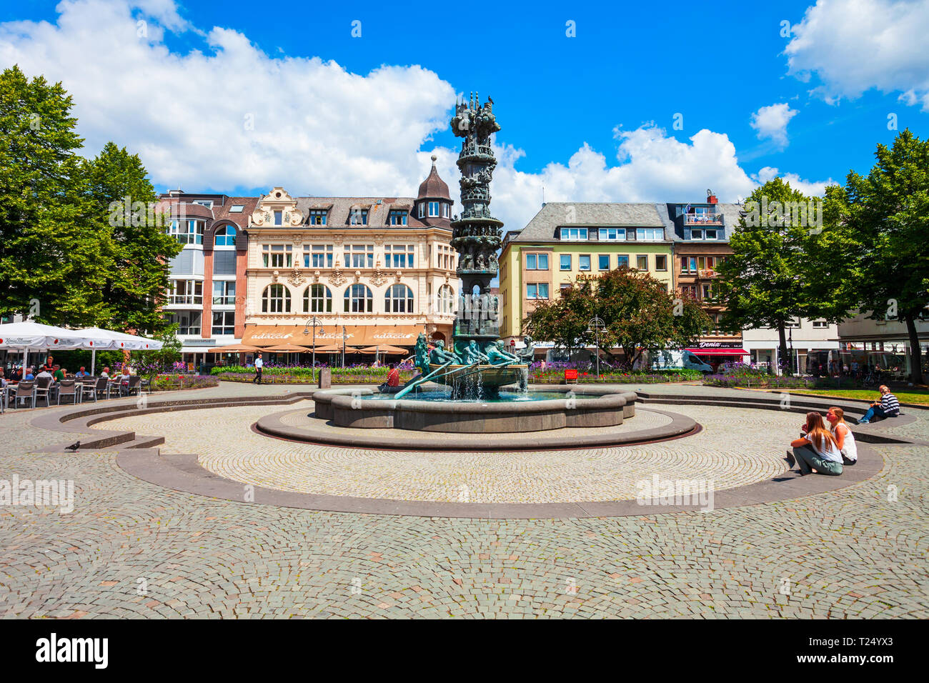 Coblence, Allemagne - 27 juin 2018 : Histoire colonne ou Historiensaule dans le centre ville de Koblenz en Allemagne Banque D'Images