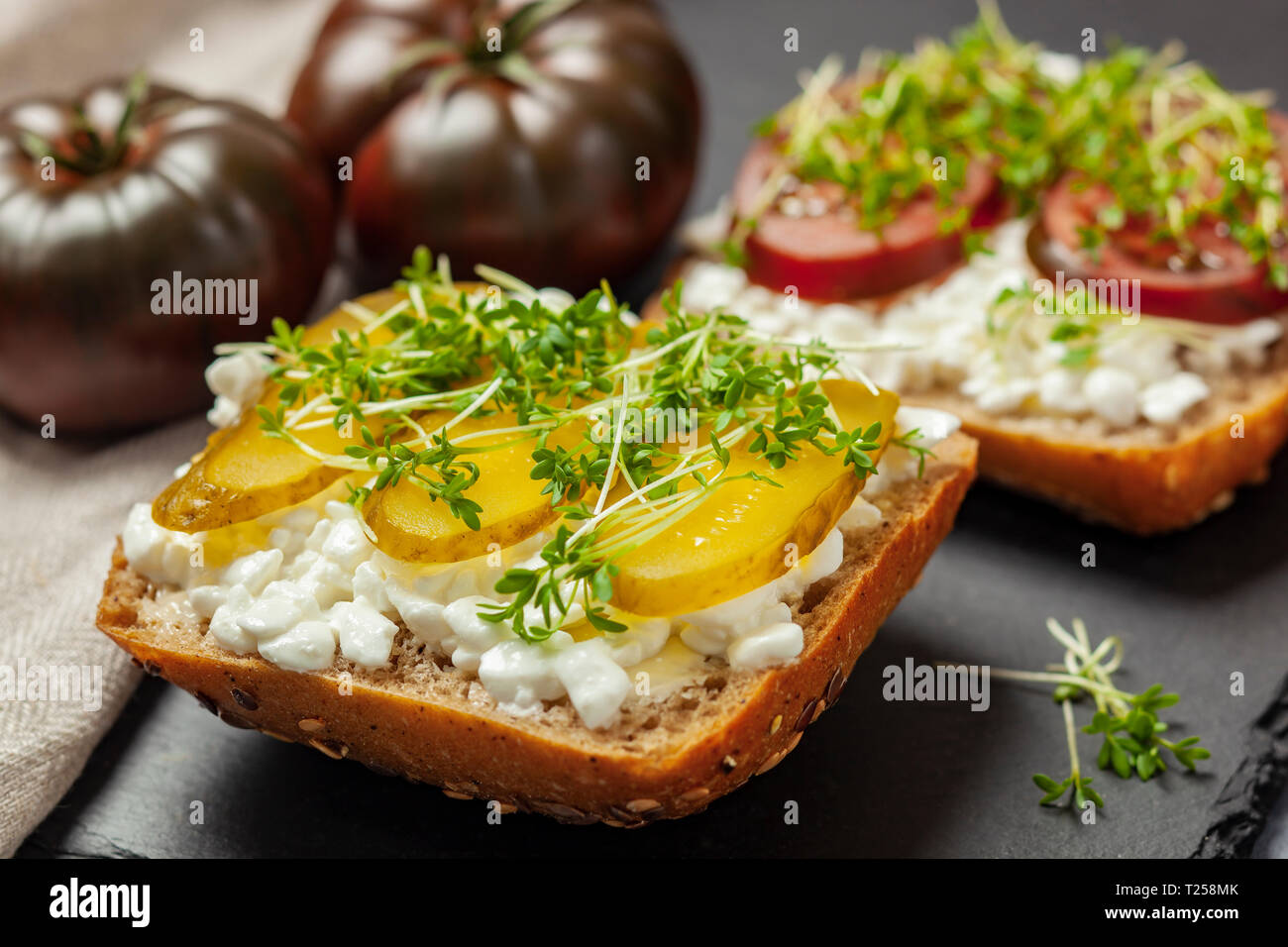 Des sandwichs avec du fromage et cress Banque D'Images