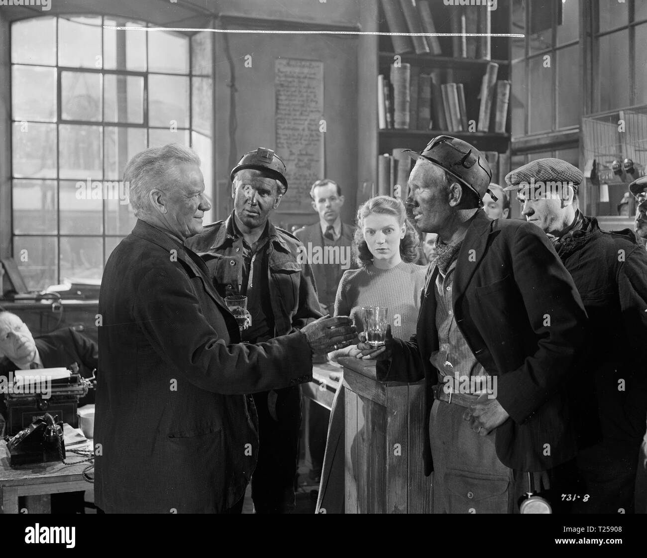 Une course pour votre argent (1949) Peter Edwards, Donald Houston, Julie Milton, Meredith Edwards, Date : 1949 Banque D'Images